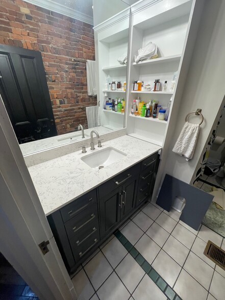 127 S. 16th Unit 2- Full Bath Vanity - 127 S 16th St