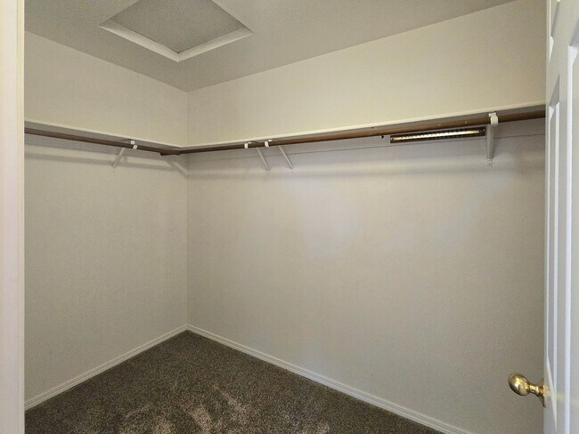 Building Photo - 3 Bedroom 2.5 Bath in Marysville