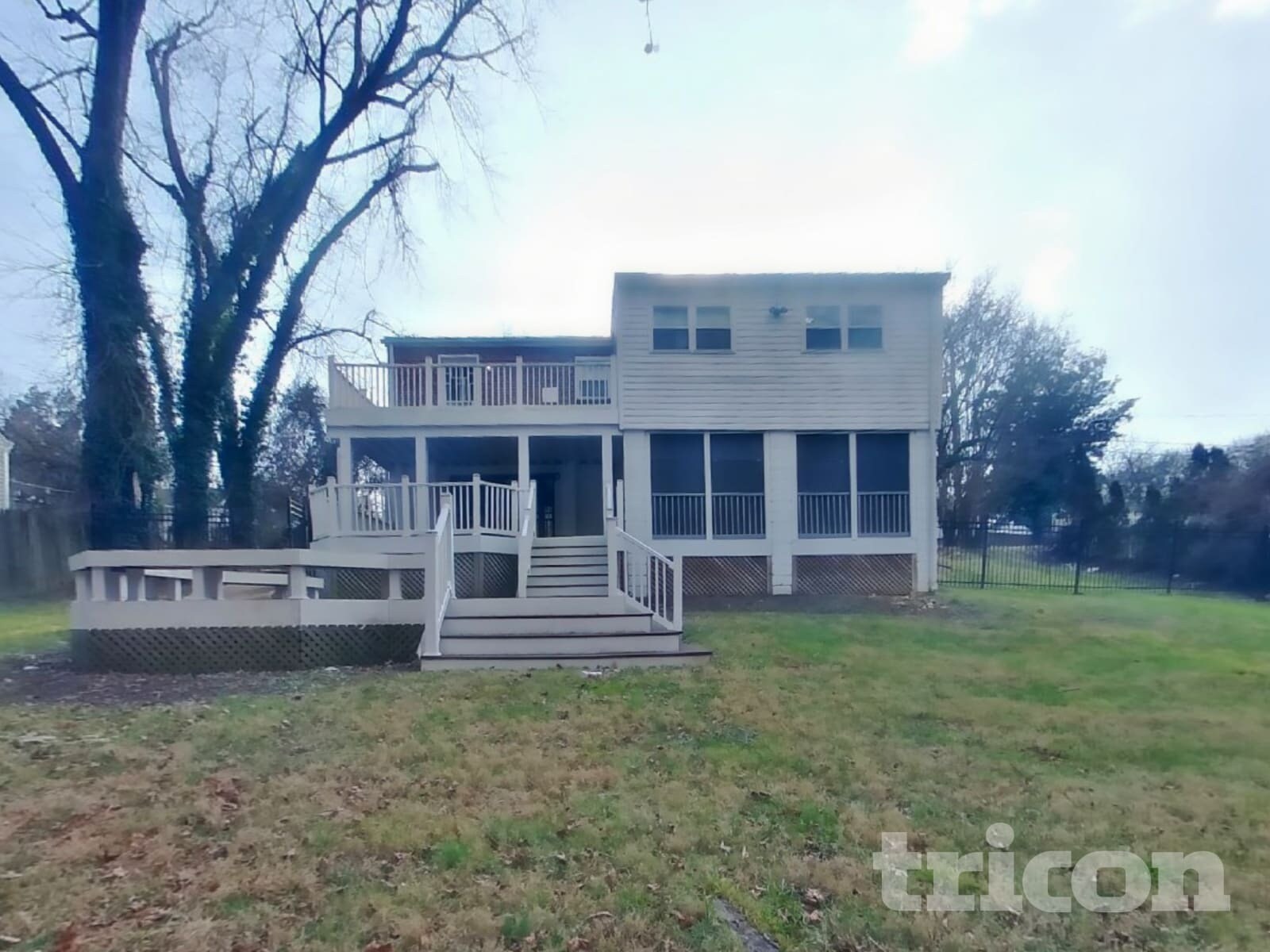 Building Photo - 1614 Thomas Rd