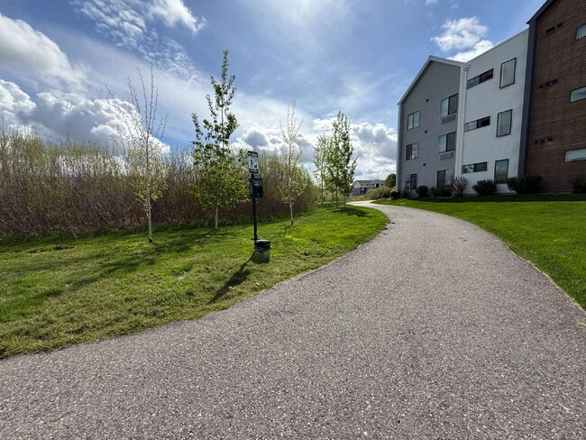 Building Photo - Modern Luxury Condo for Rent in Bozeman, MT