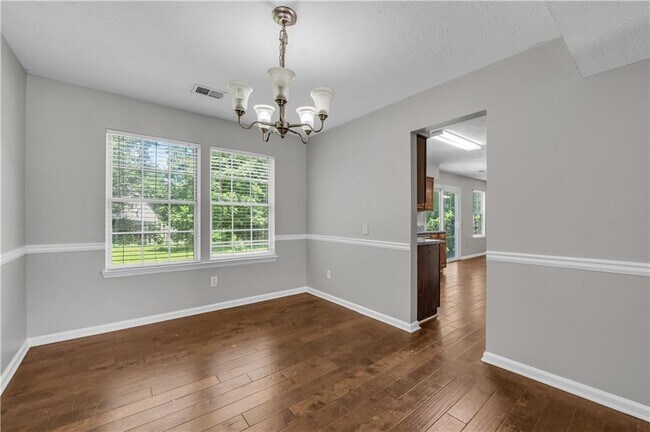 Building Photo - 4890 Evergreen Valley Way