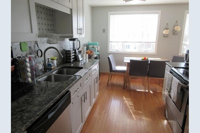 Dinning Area - 61 Fox Meadow Rd