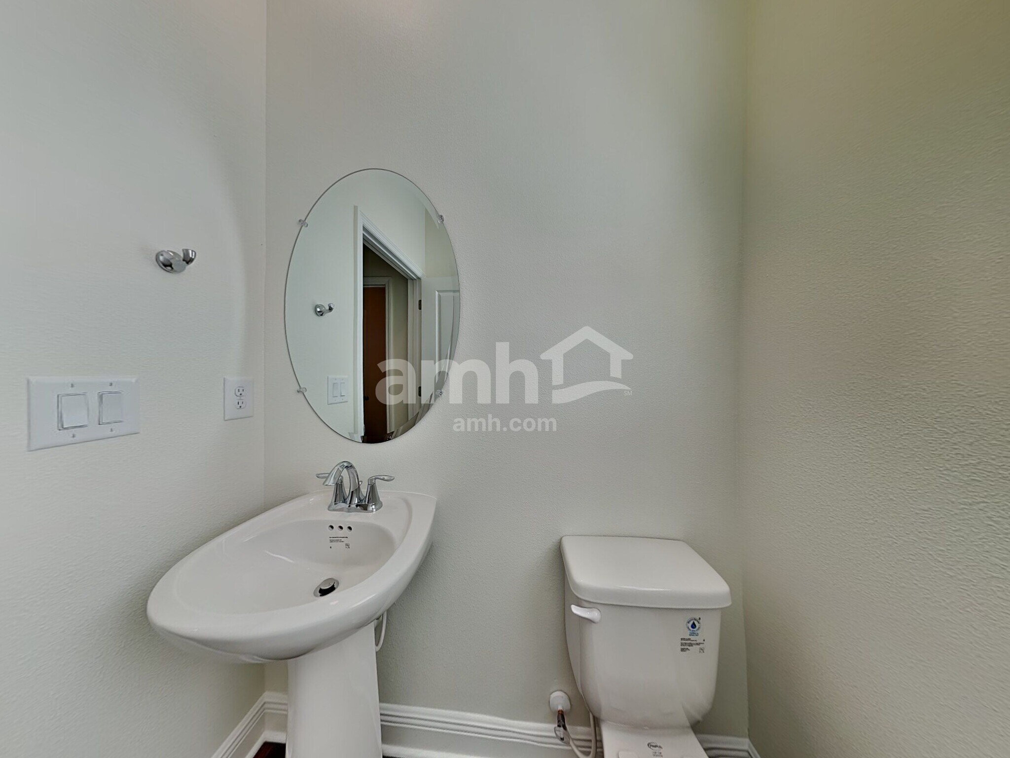 Building Photo - 14515 Cedar Mill Dr