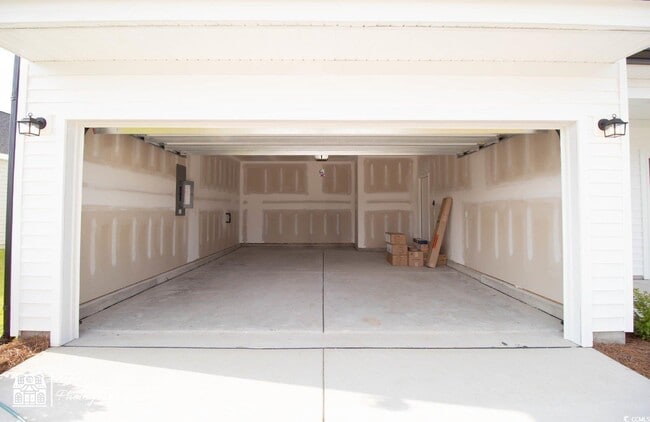 Building Photo - 1863 Villena Dr