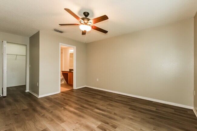 Building Photo - 4326 Fieldview Cir