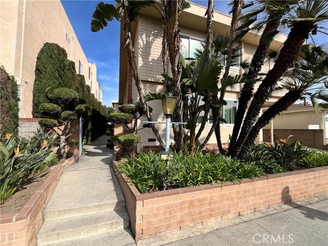 Building Photo - 1658 Colby Ave