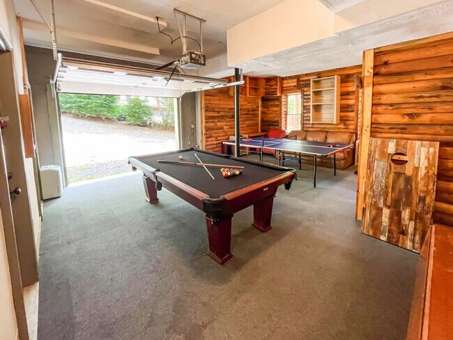 Building Photo - 195 Black Bear Dr