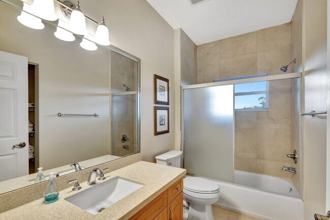 Building Photo - 13814 Yarmouth Dr