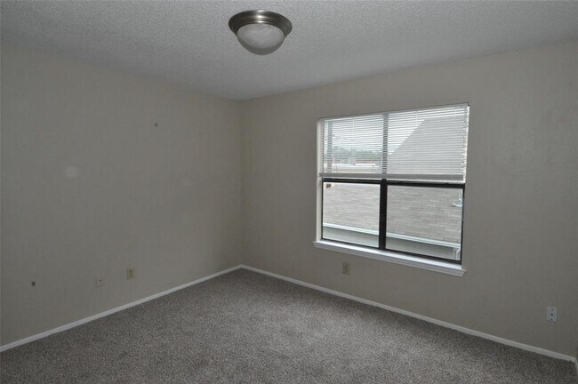 Building Photo - 12304 Abney Dr