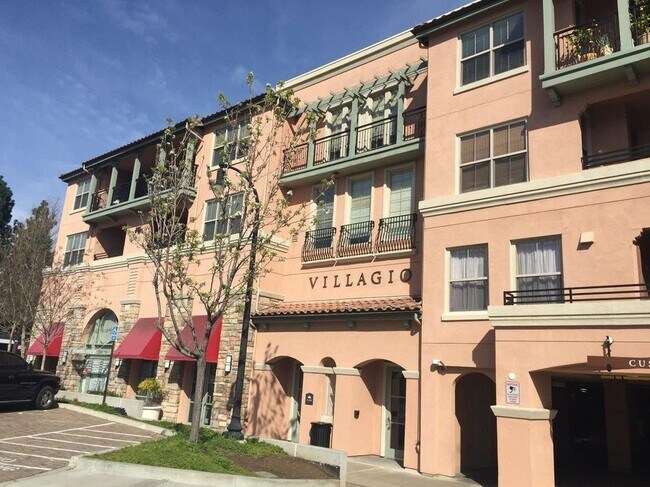 Primary Photo - 20500 Town Center Ln