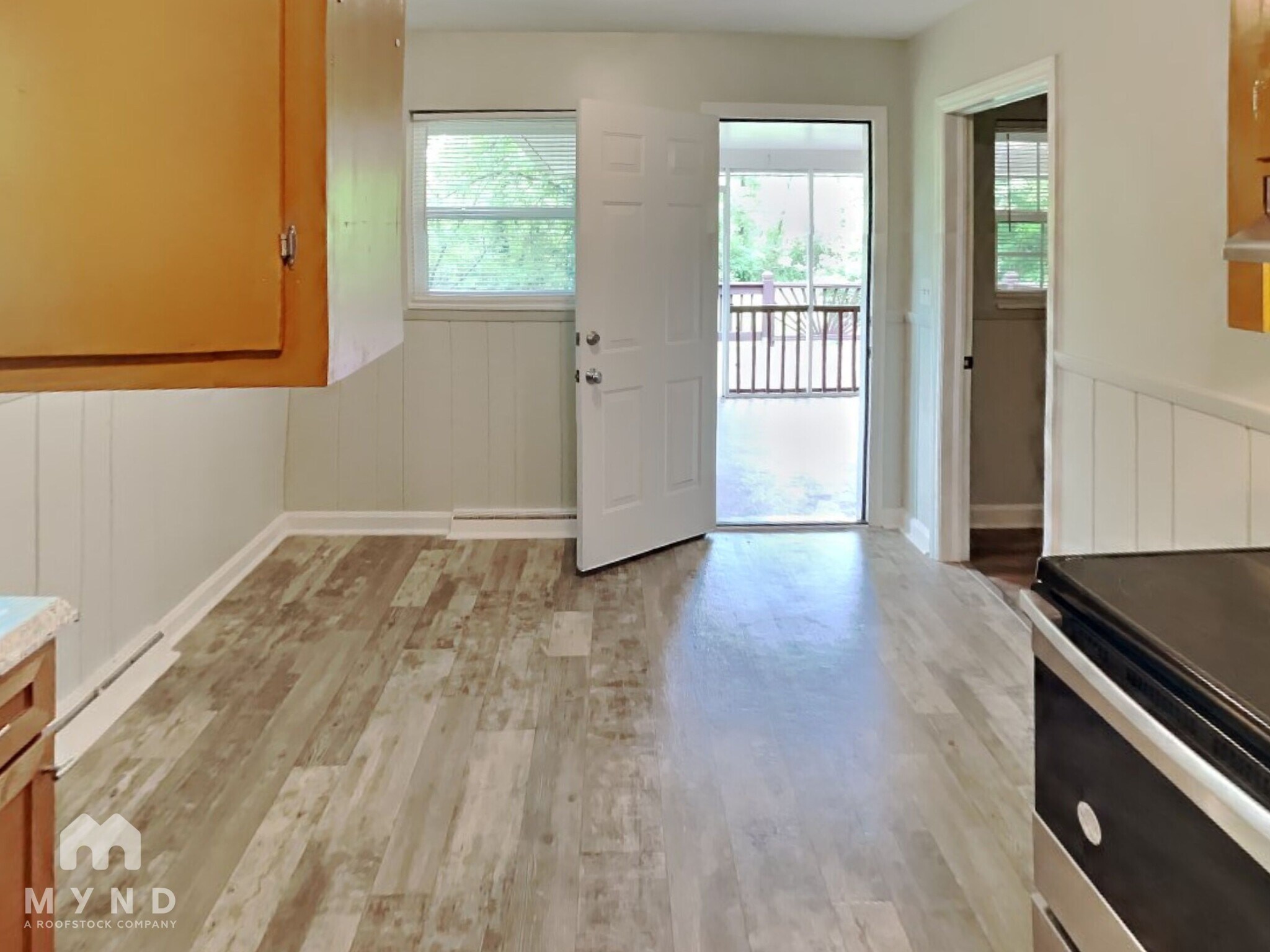 Building Photo - 5201 Pinebrook Dr