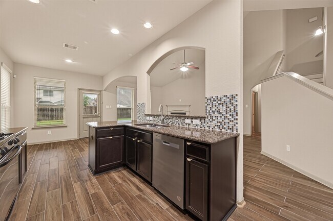 Building Photo - 2510 Shady Falls Ln