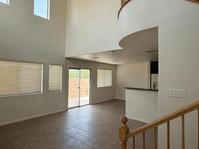 Building Photo - 5665 Rose Tiara Dr