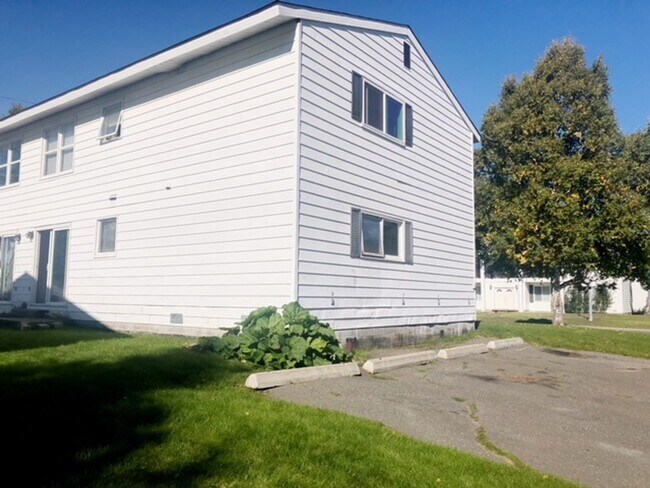 Building Photo - 3934 W 30th Ave