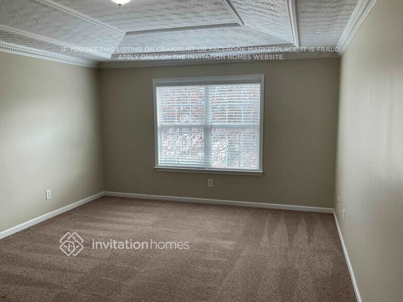Building Photo - 2324 Pierce Way