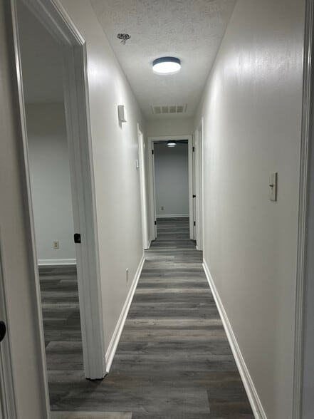 Building Photo - 849 Tall Deer Dr