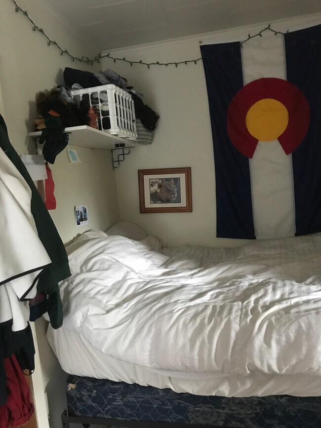 Building Photo - 523 N Main St