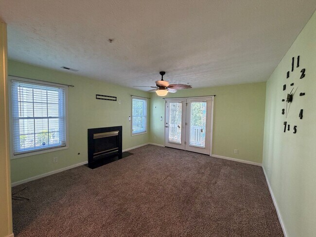 Building Photo - 341 Waterdown Dr