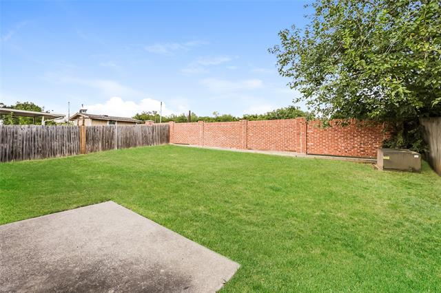 Building Photo - 9136 Whistlewood Dr