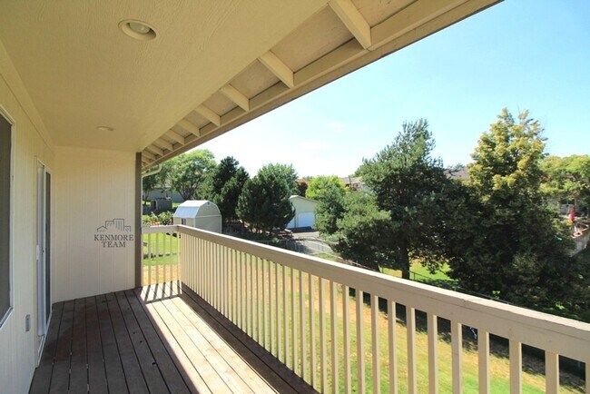 Building Photo - 4 Bedroom, 3 Bath Home in South Kennewick