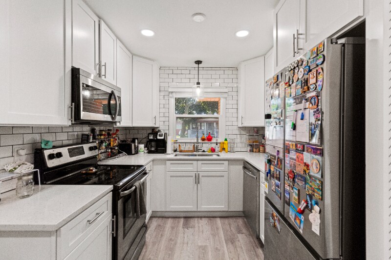 Building Photo - 3668 E Carpenter Ave