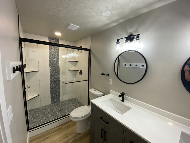 Building Photo - 2265 S Linda Wy