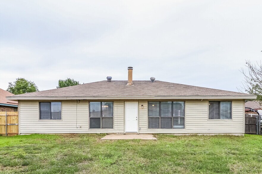 Building Photo - 116 Lemon Dr