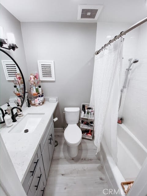 Building Photo - 2700 N Brea Blvd