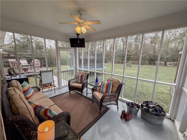 Building Photo - 905 Deer Run Dr