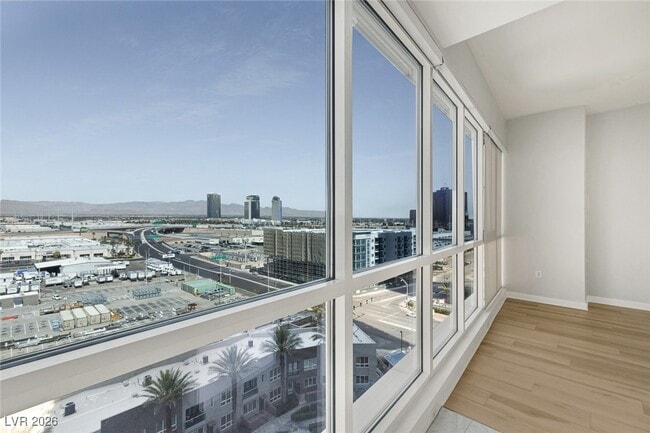 Building Photo - 4525 Dean Martin Dr