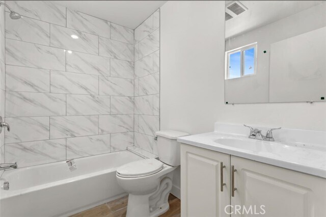 Building Photo - 709 W 80th St