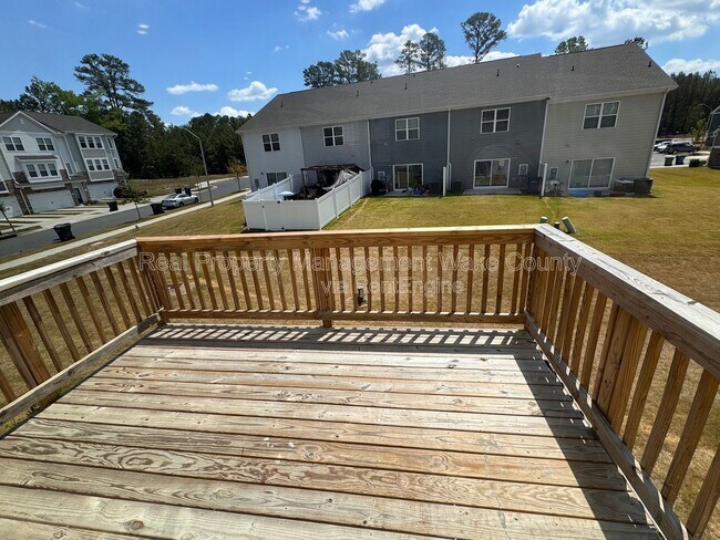 Building Photo - 5334 River Reach Dr