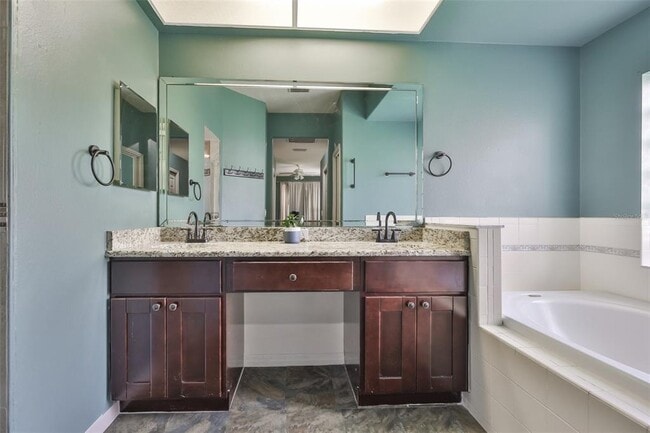 Building Photo - 1505 Ventana Dr