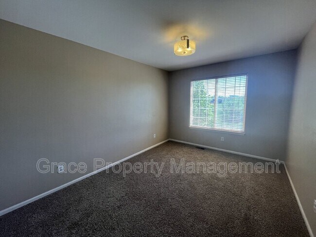 Building Photo - 5337 S Killarney St