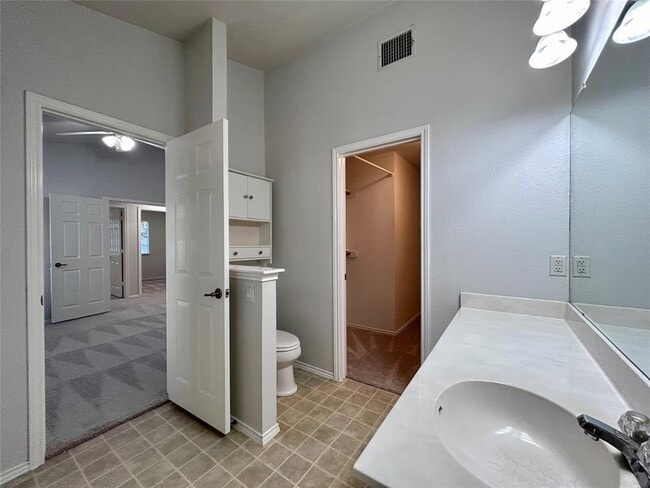 Building Photo - 716 Leann Ln