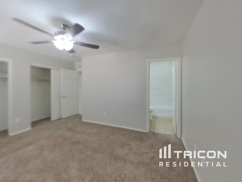Building Photo - 31361 N Blackfoot Dr