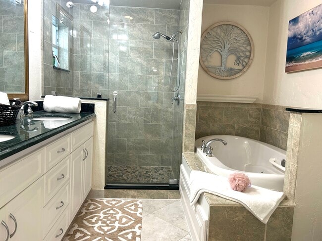 Building Photo - 409 35th St