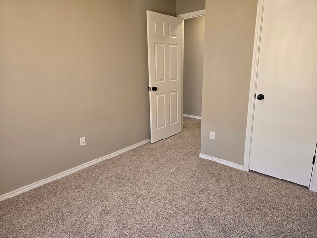 Building Photo - Updated and available now!