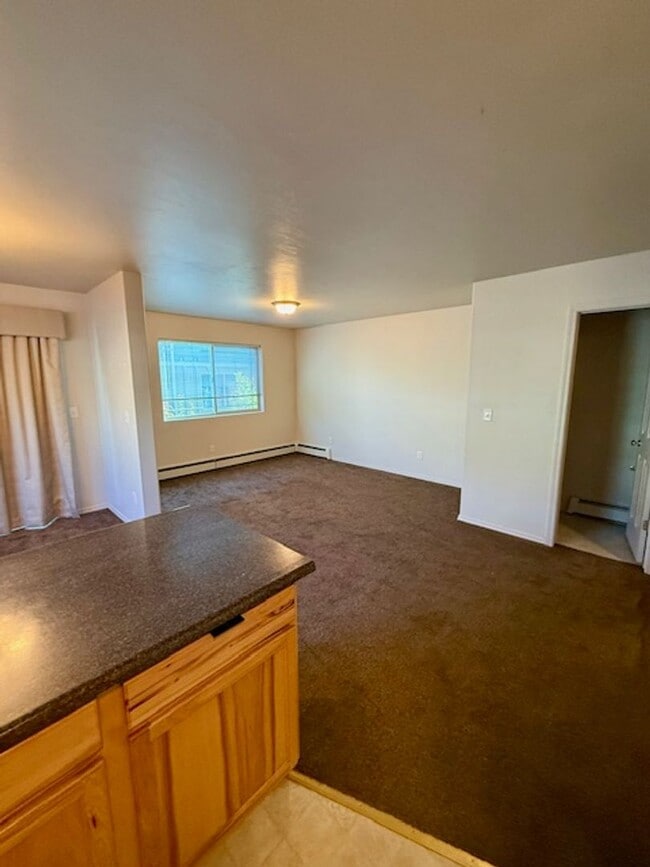 Building Photo - 3 Bedroom, 2.5 Bathroom Townhouse; Short Drive to MSU Campus