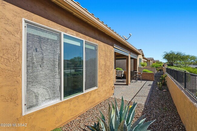 Building Photo - 61295 E Flint Dr