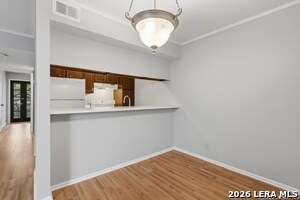 Building Photo - 8702 Village Dr