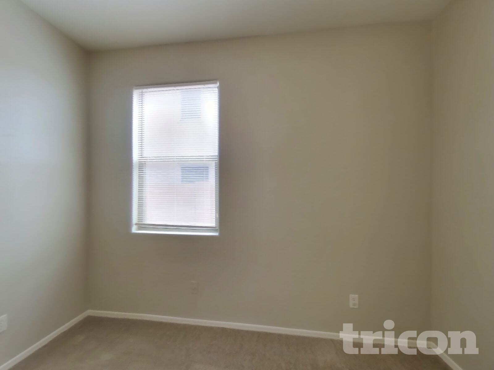 Building Photo - 6410 S 72nd Ln