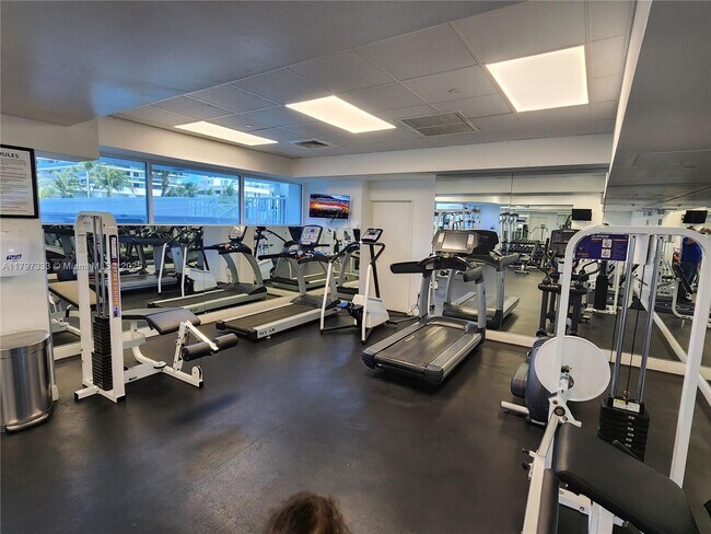 Building Photo - 5900 Collins Ave