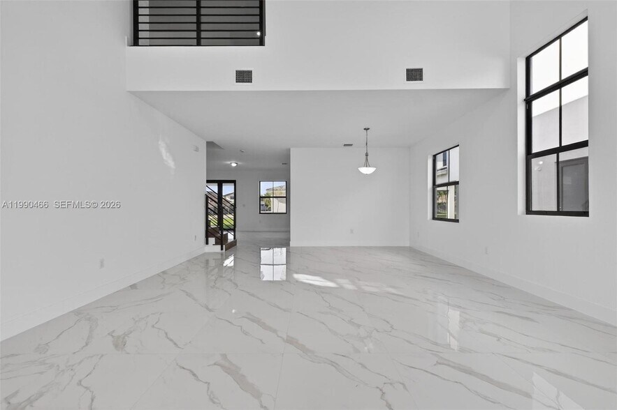 Building Photo - 15441 SW 20th Ln