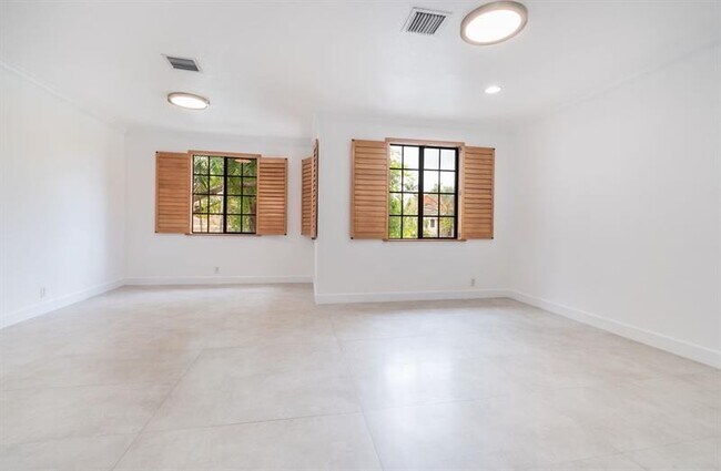 Building Photo - 2604 Center Ct Dr