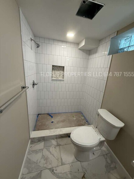 Building Photo - 4406 Glenmawr Ave