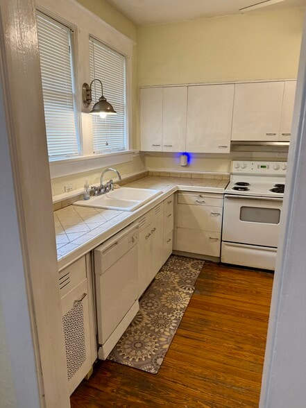 Building Photo - 2100 University Cir
