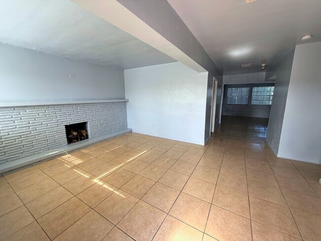 Building Photo - 17231 NW 37th Ave
