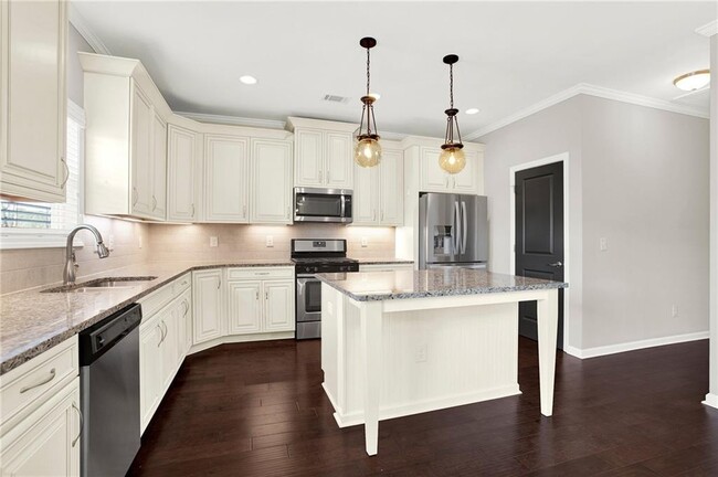 Building Photo - 309 Trappers Bluff