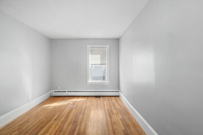 Building Photo - 132-134 Trenton Steet